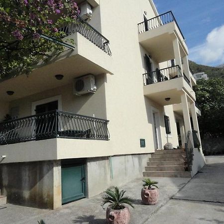 Apartments & Rooms M Petrovac Kültér fotó