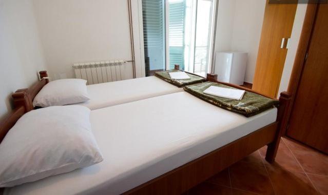 Apartments & Rooms M Petrovac Szoba fotó