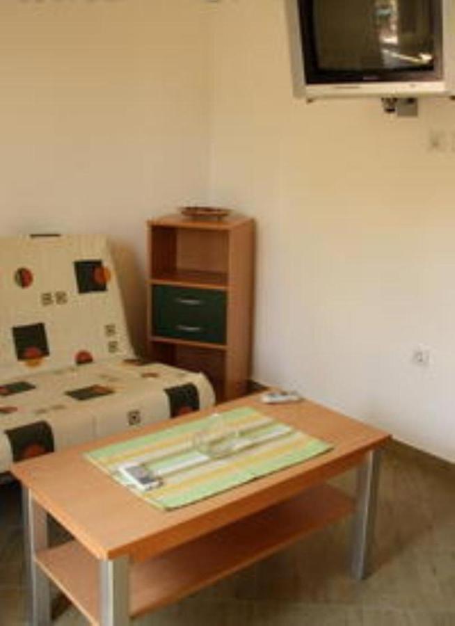 Apartments & Rooms M Petrovac Szoba fotó